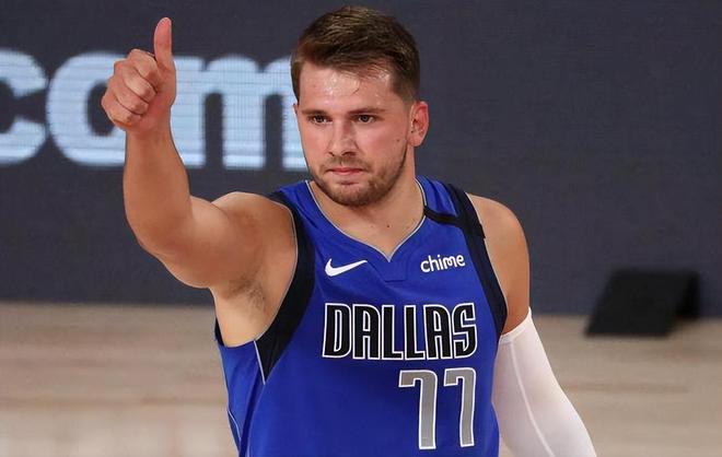 世预赛-斯凯利首秀破门凯恩建功 英格兰队2-0迎开门红.